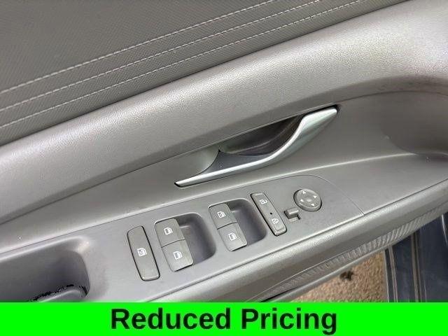 Hyundai Elantra SEL 2023