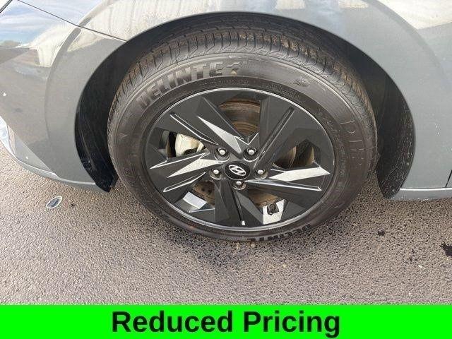 Hyundai Elantra SEL 2023