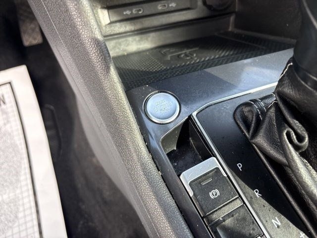 Volkswagen Tiguan  2021