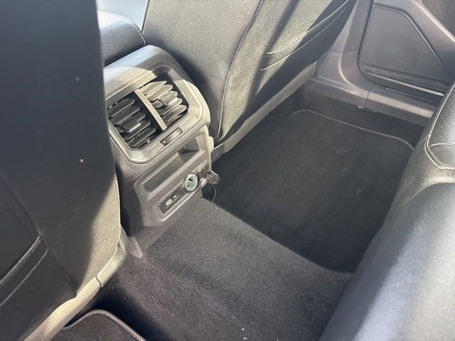 Volkswagen Tiguan  2021