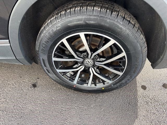 Volkswagen Tiguan  2021