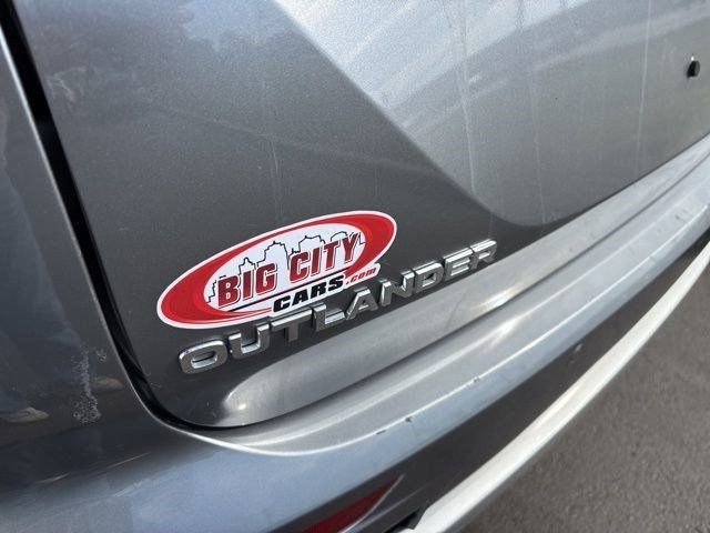 Mitsubishi Outlander SE 2024