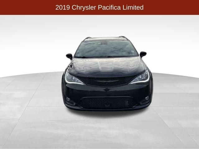 Chrysler Pacifica Limited 2019