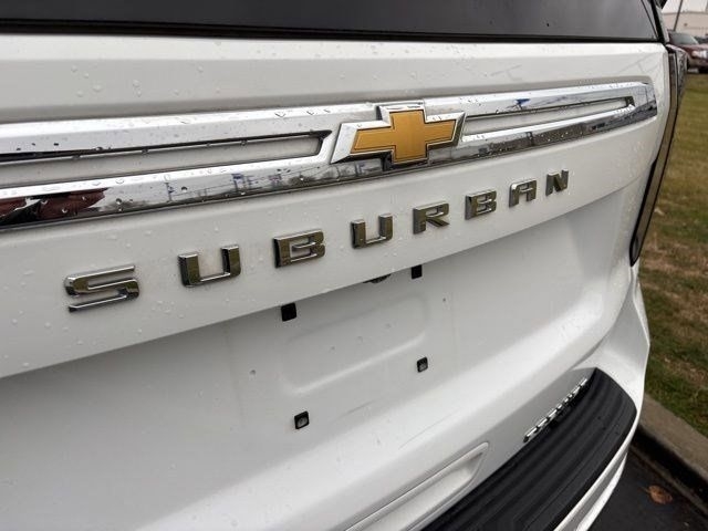 Chevrolet Suburban Premier 2023