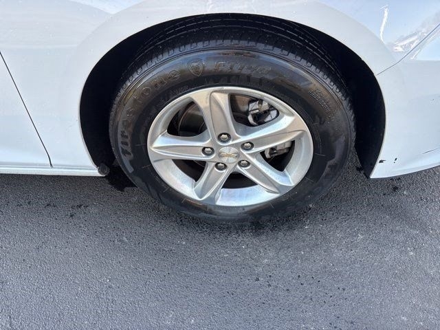 Chevrolet Malibu  2023