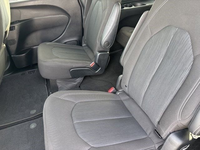 Chrysler Pacifica Touring 2022