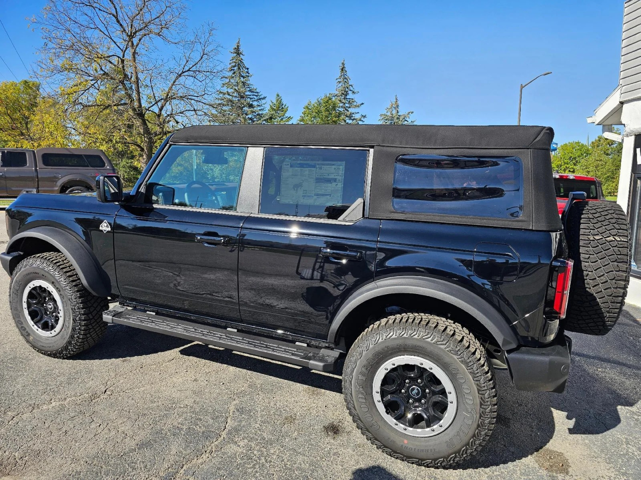 Ford Bronco Outer Banks 4-Door 2024