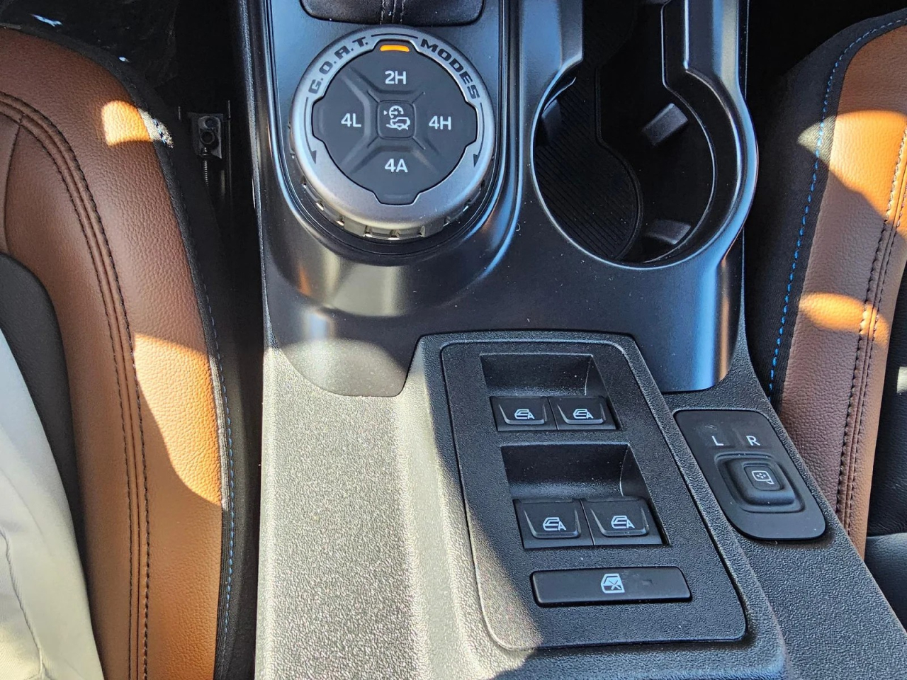 Ford Bronco Outer Banks 4-Door 2024