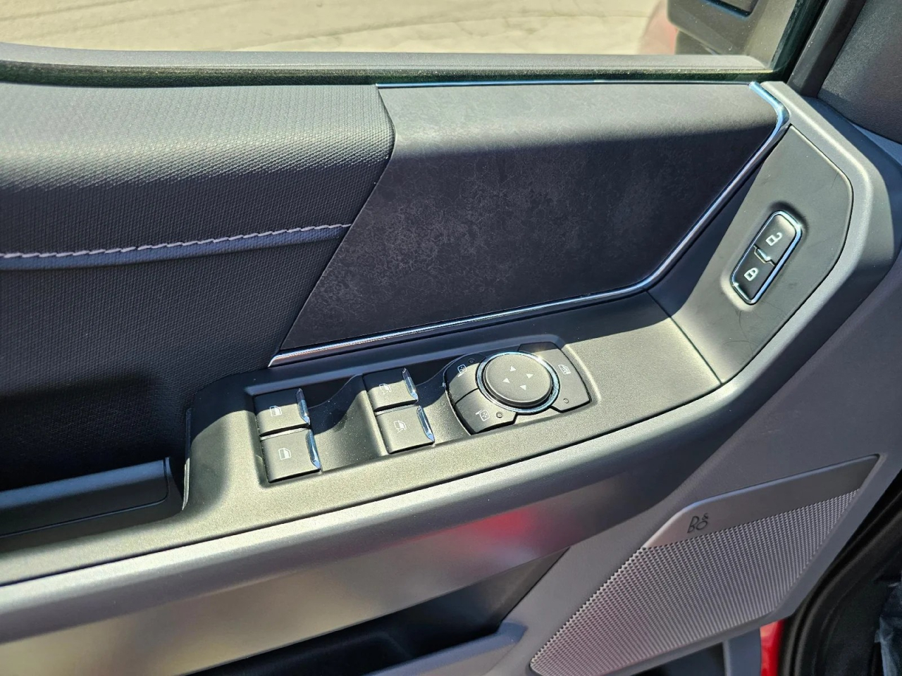 Ford F-150 XLT SuperCrew 4WD 2025