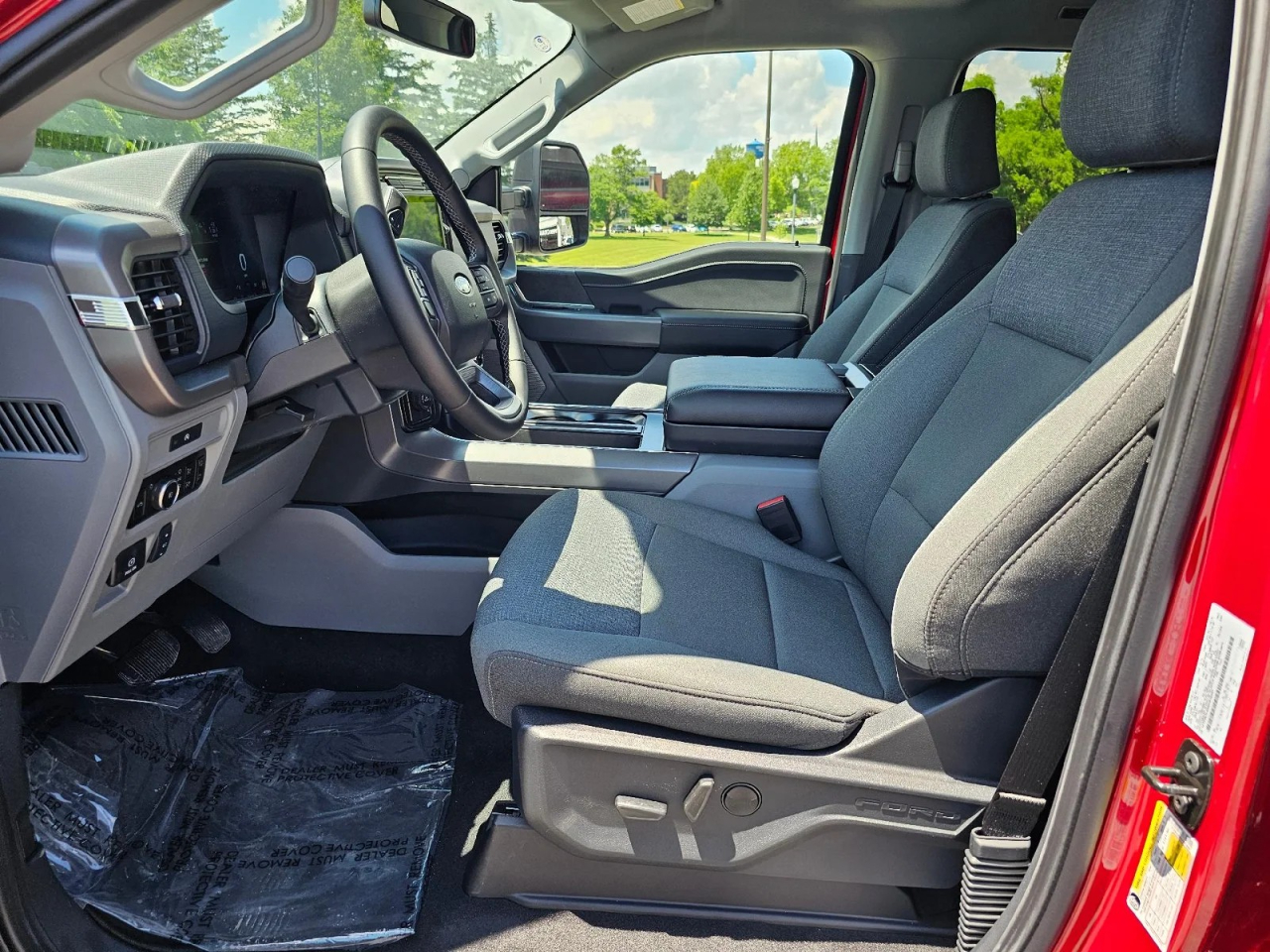 Ford F-150 XLT SuperCrew 4WD 2025