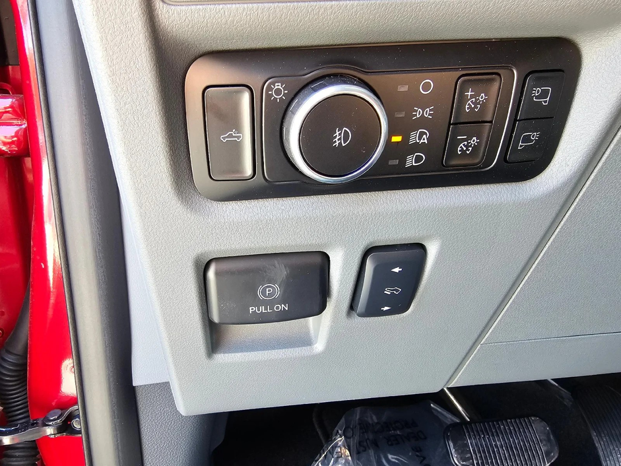 Ford F-150 XLT SuperCrew 4WD 2025