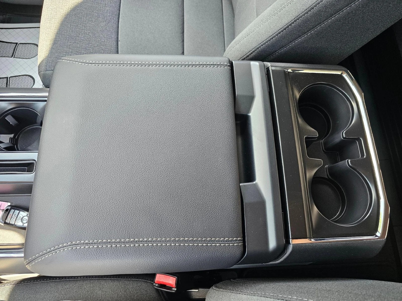 Ford F-150 XLT SuperCrew 4WD 2025