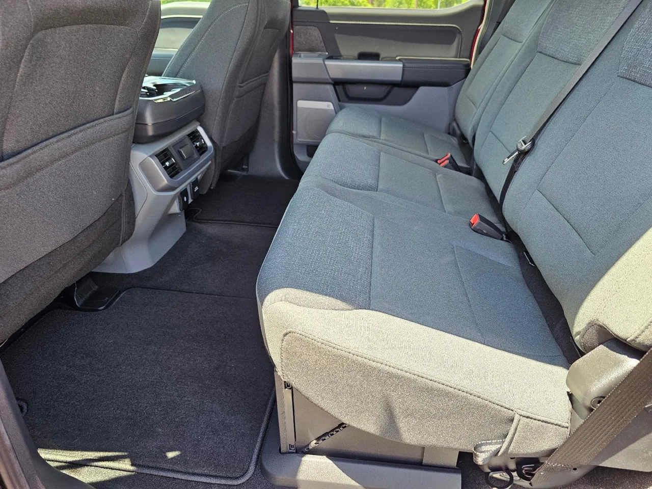 Ford F-150 XLT SuperCrew 4WD 2025