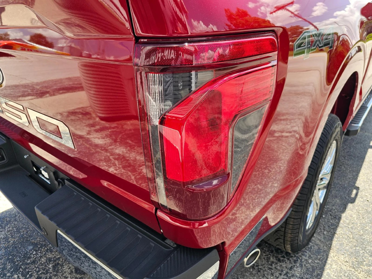 Ford F-150 XLT SuperCrew 4WD 2025