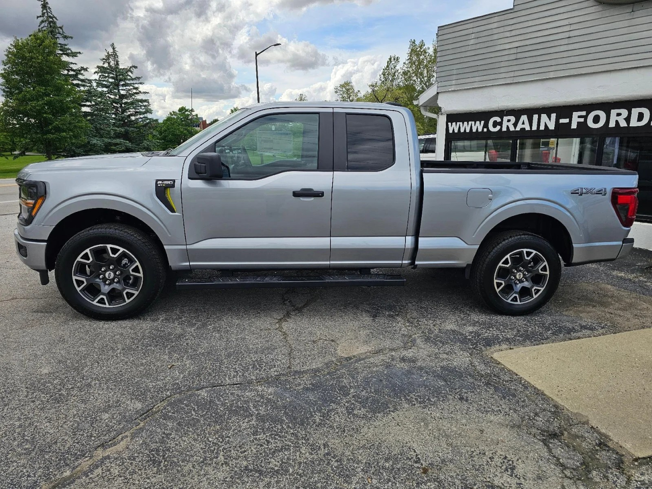 Ford F-150 STX SuperCab 4WD 2025