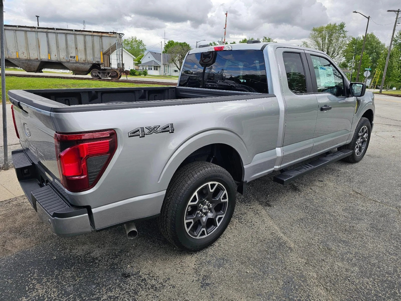 Ford F-150 STX SuperCab 4WD 2025