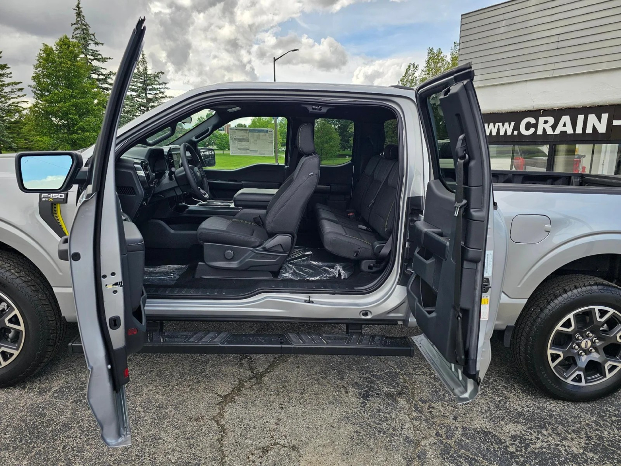 Ford F-150 STX SuperCab 4WD 2025