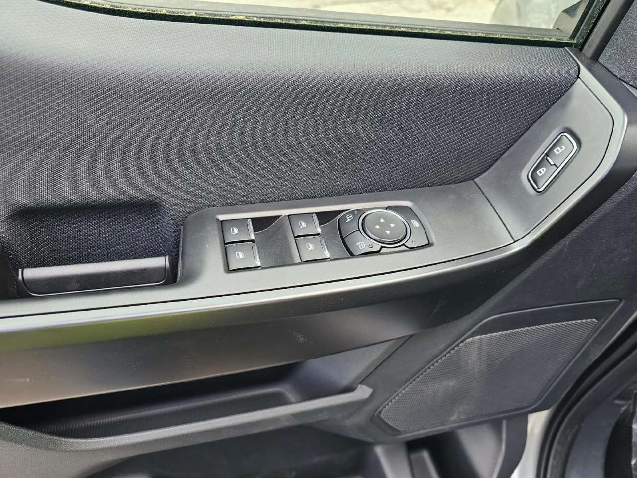 Ford F-150 STX SuperCab 4WD 2025