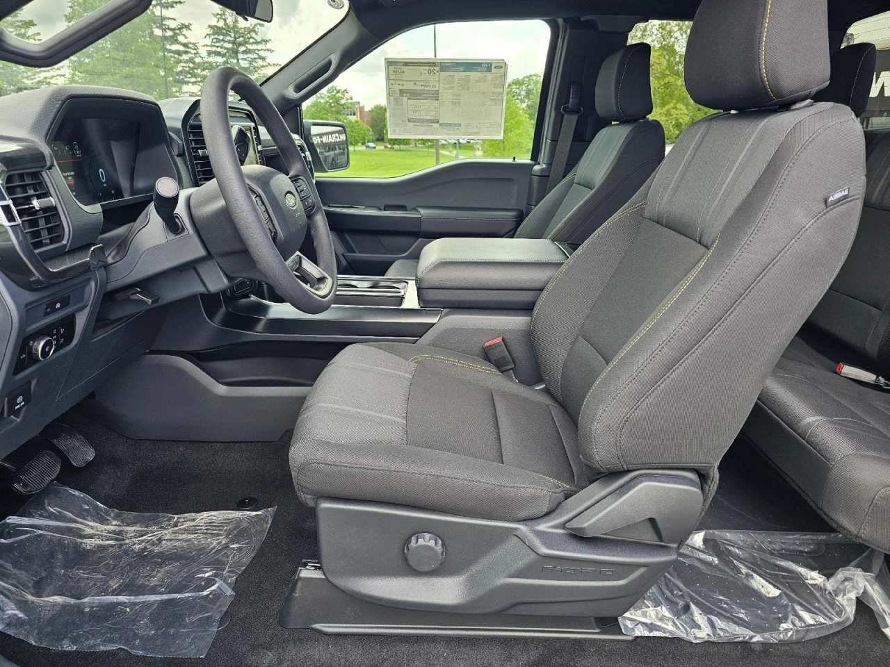 Ford F-150 STX SuperCab 4WD 2025