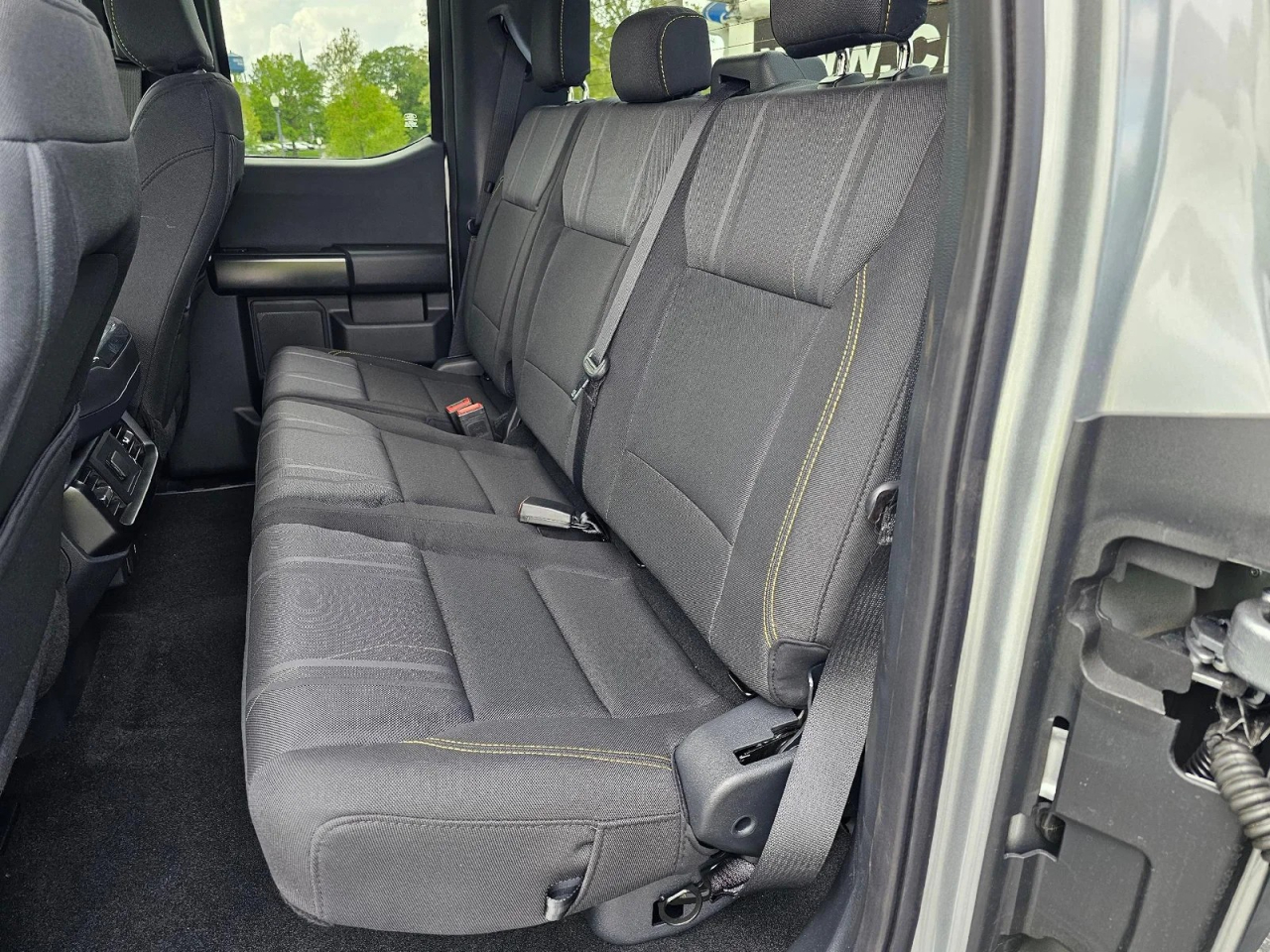 Ford F-150 STX SuperCab 4WD 2025