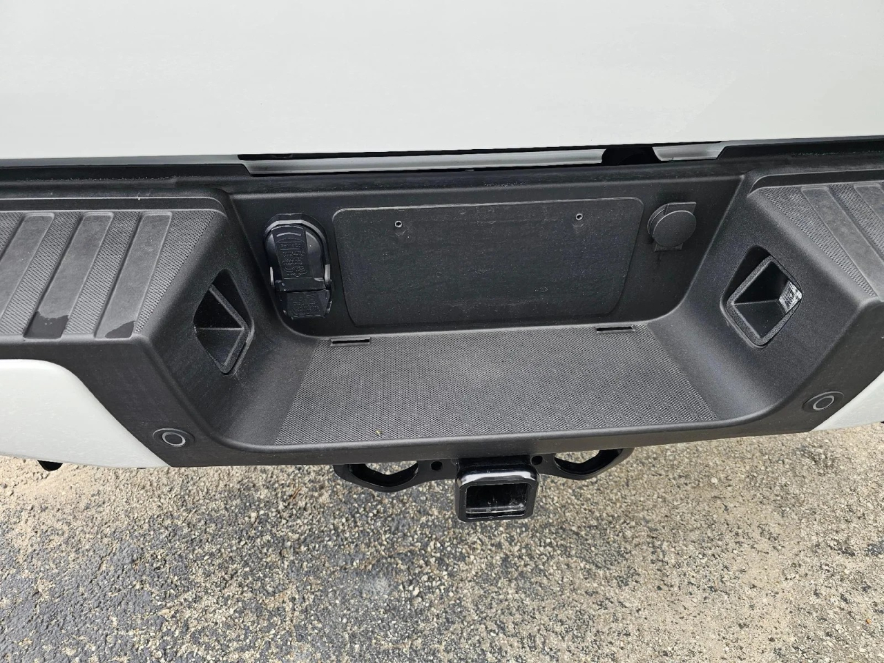 Ford F-250 SD XL Crew Cab 4WD 2025