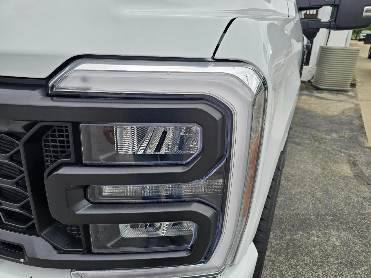 Ford F-250 SD XL Crew Cab 4WD 2025