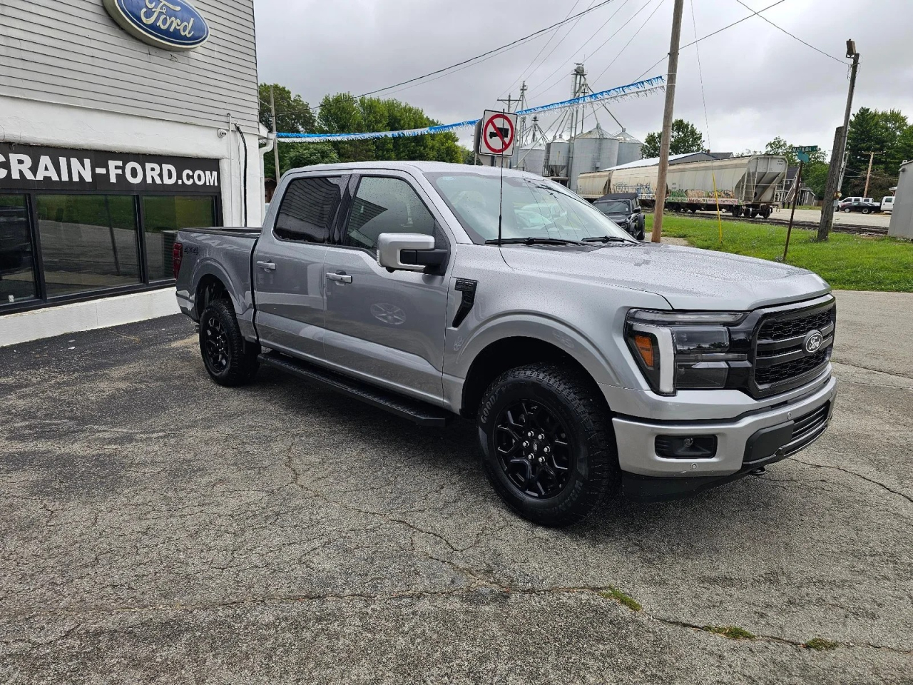 Ford F-150 Lariat SuperCrew 4WD 2025