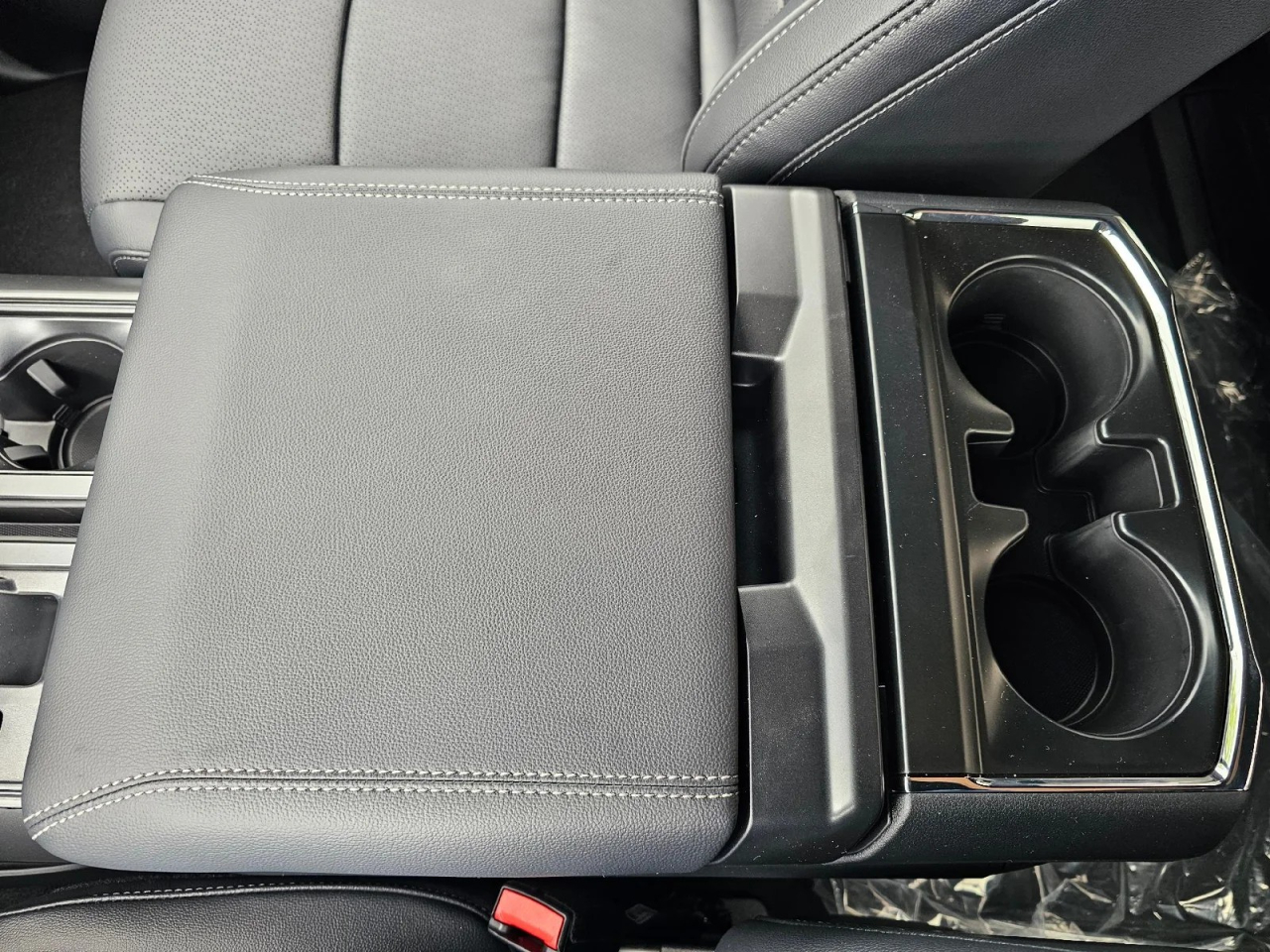 Ford F-150 Lariat SuperCrew 4WD 2025