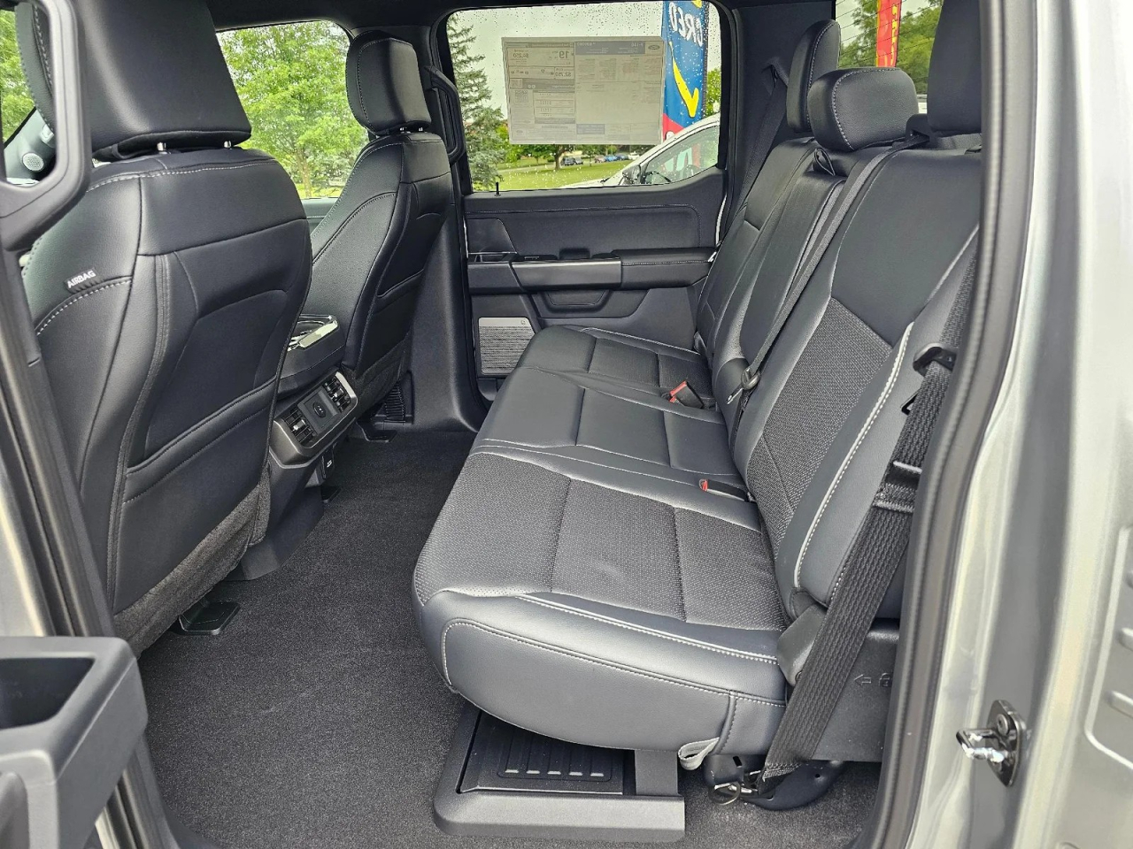 Ford F-150 Lariat SuperCrew 4WD 2025