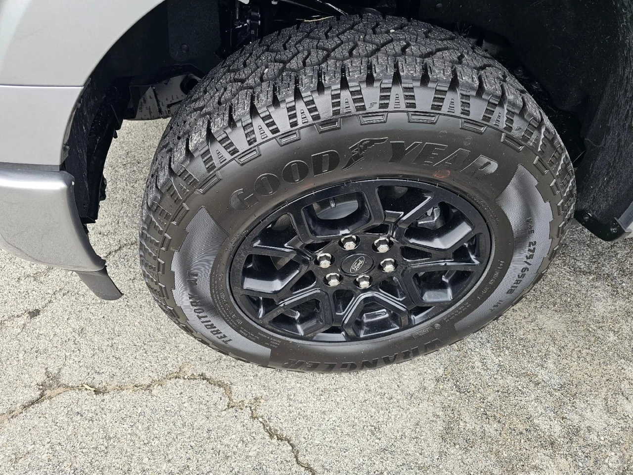 Ford F-150 Lariat SuperCrew 4WD 2025