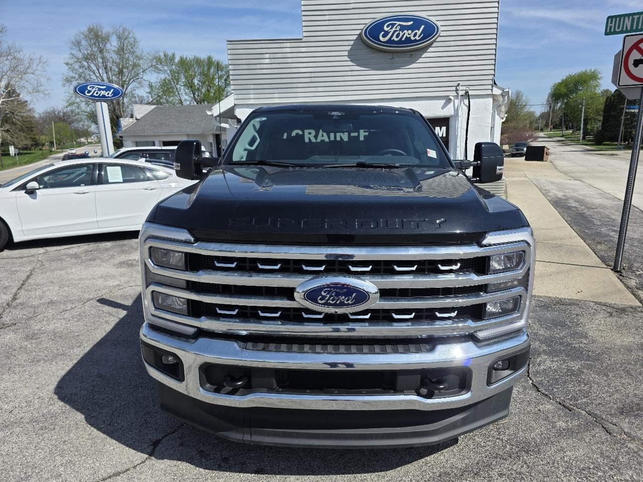 Ford F-350 SD Lariat Crew Cab 4WD 2026