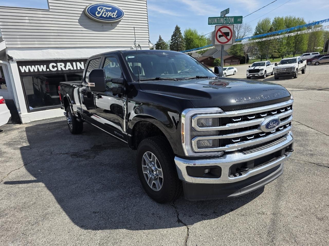 Ford F-350 SD Lariat Crew Cab 4WD 2026