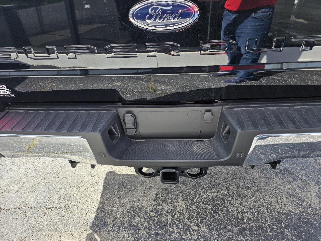 Ford F-350 SD Lariat Crew Cab 4WD 2026