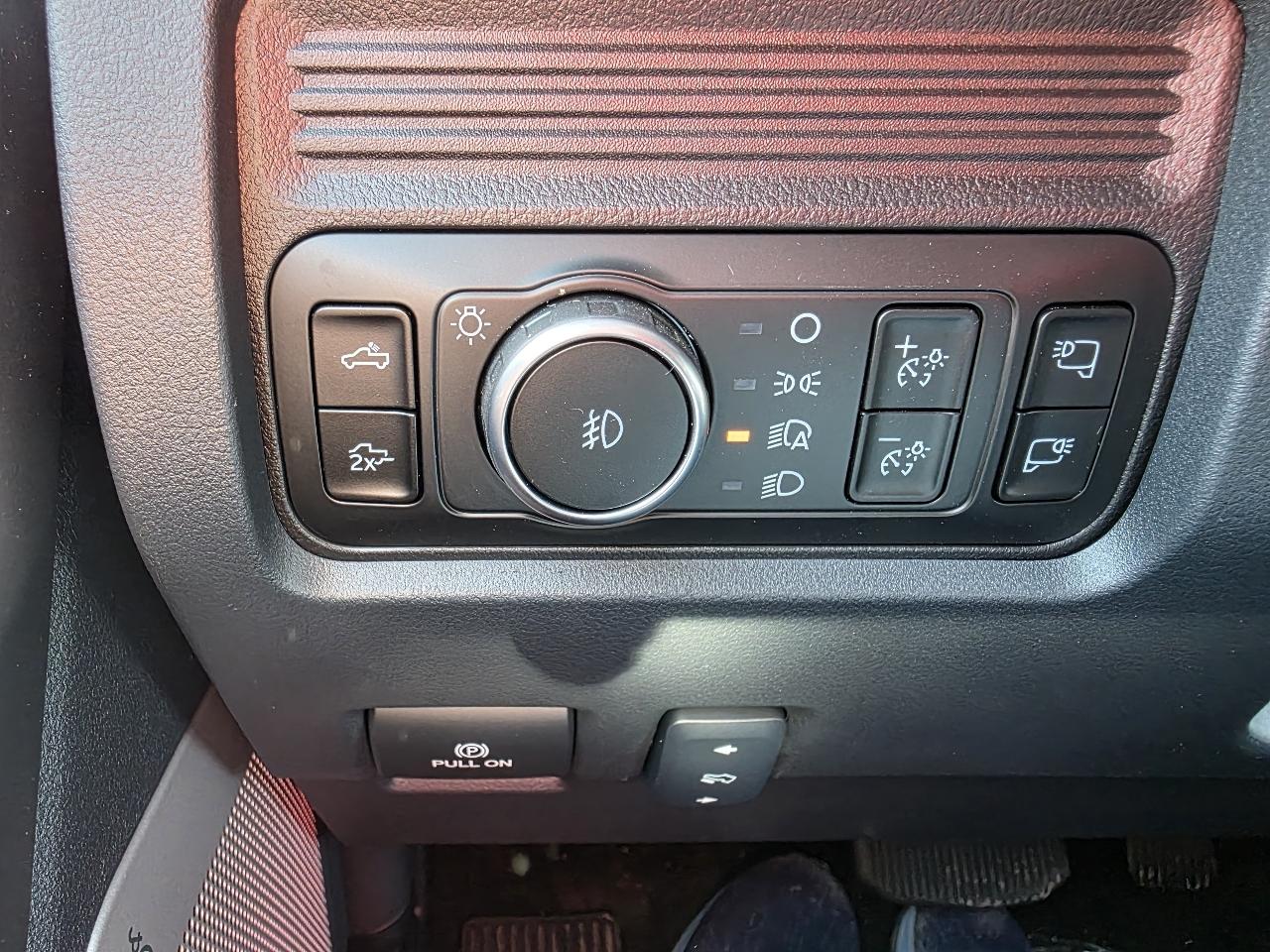 Ford F-350 SD Lariat Crew Cab 4WD 2026