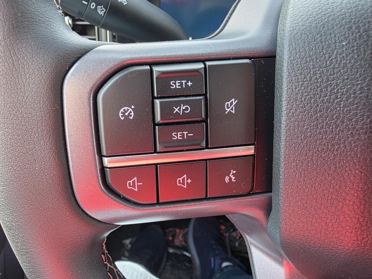 Ford F-350 SD Lariat Crew Cab 4WD 2026