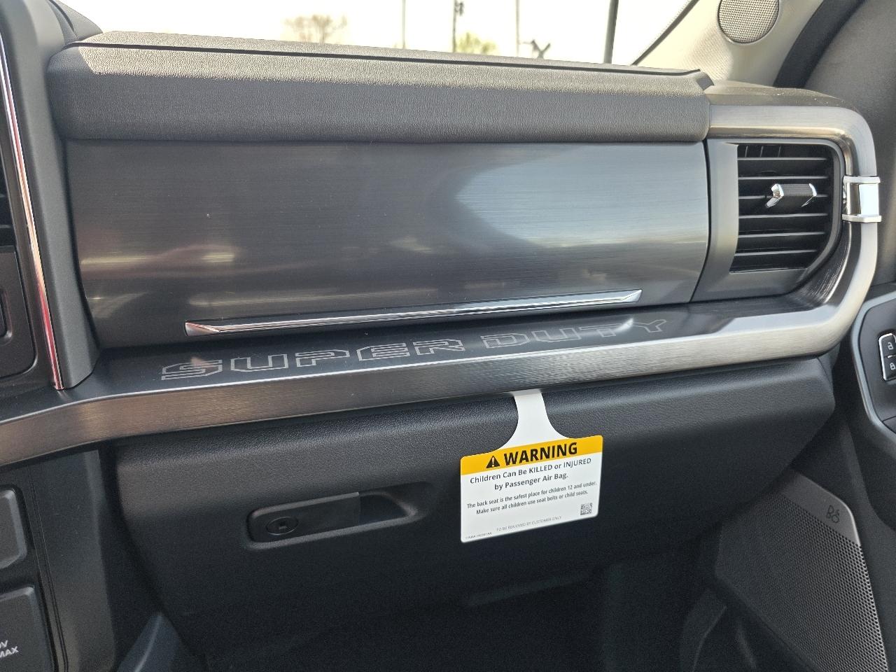 Ford F-350 SD Lariat Crew Cab 4WD 2026