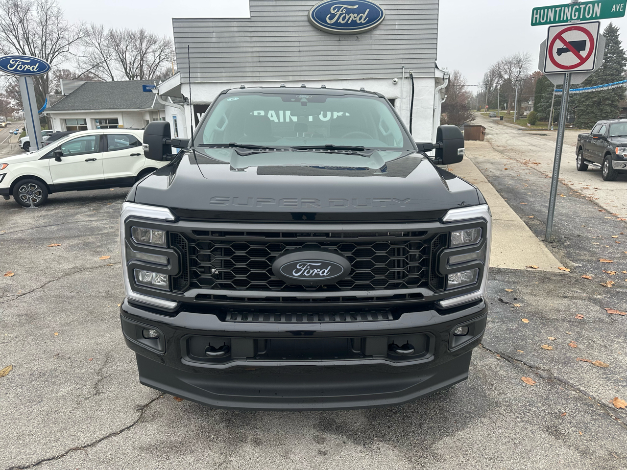 Ford F-250 SD XL Crew Cab 4WD 2026