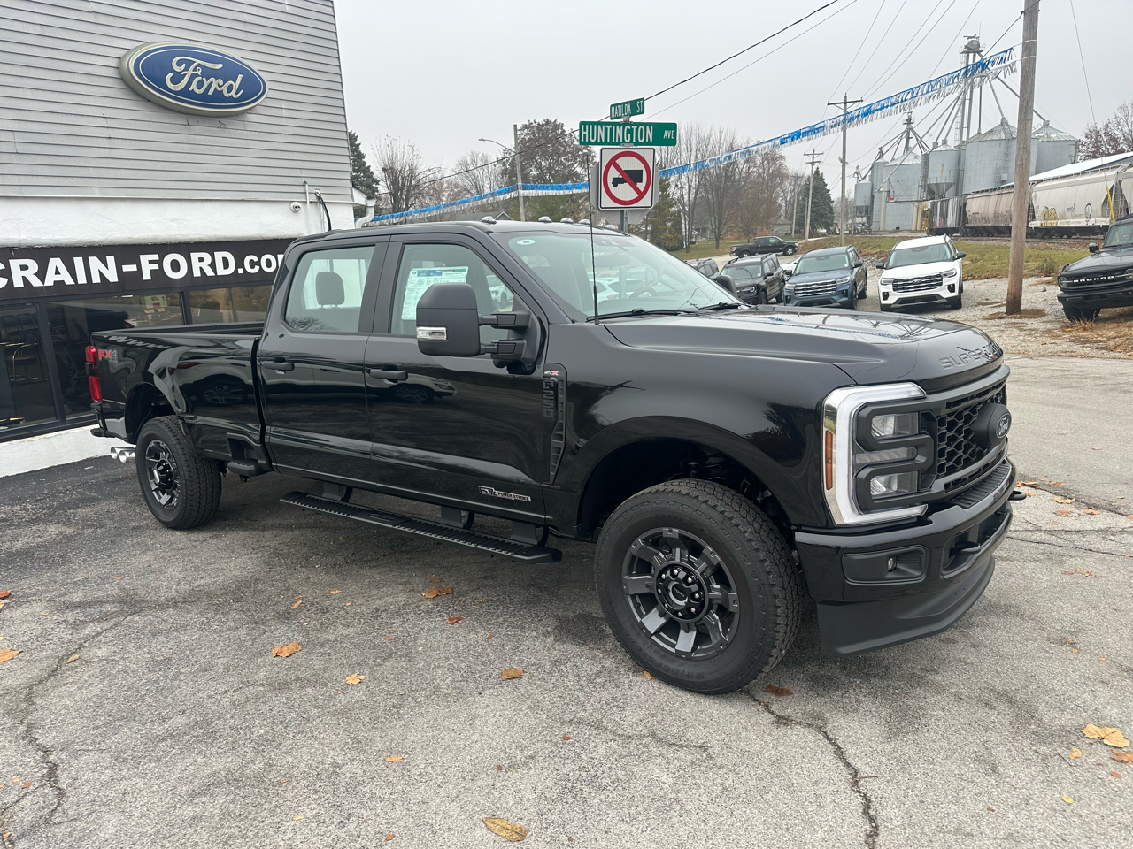 Ford F-250 SD XL Crew Cab 4WD 2026