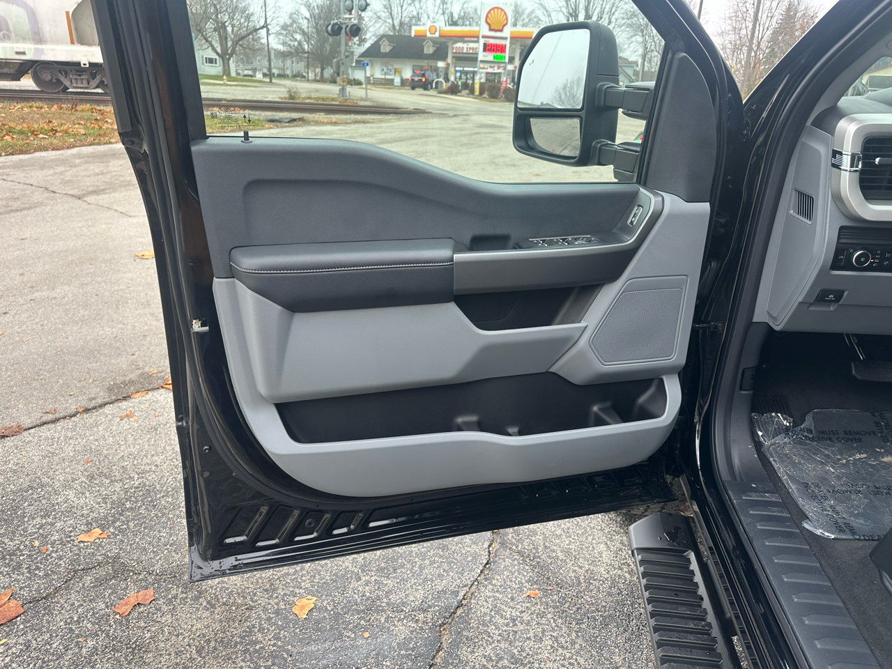 Ford F-250 SD XL Crew Cab 4WD 2026