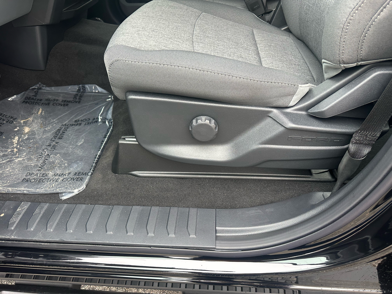 Ford F-250 SD XL Crew Cab 4WD 2026