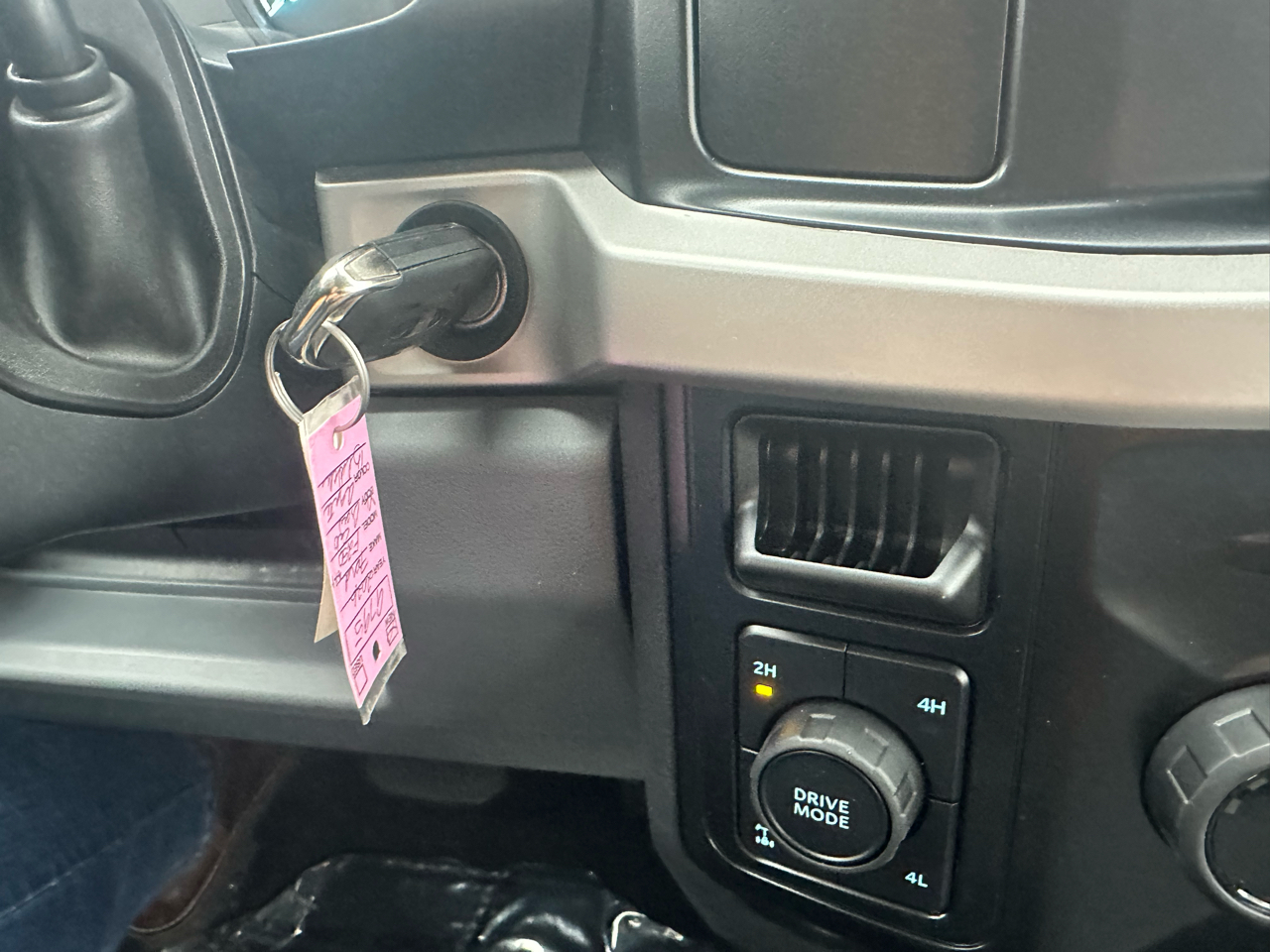 Ford F-250 SD XL Crew Cab 4WD 2026