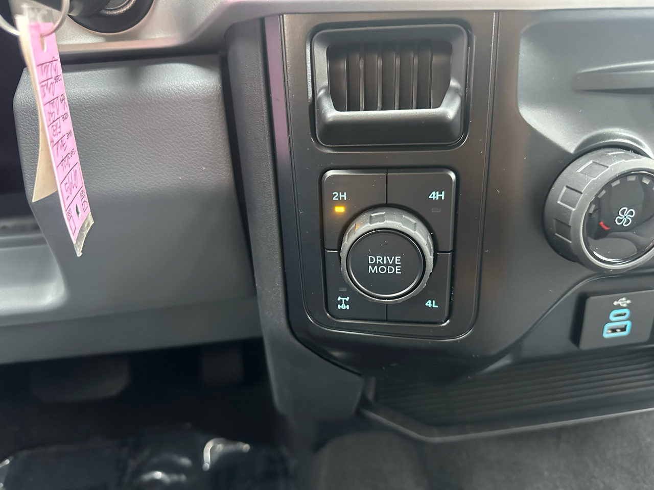 Ford F-250 SD XL Crew Cab 4WD 2026