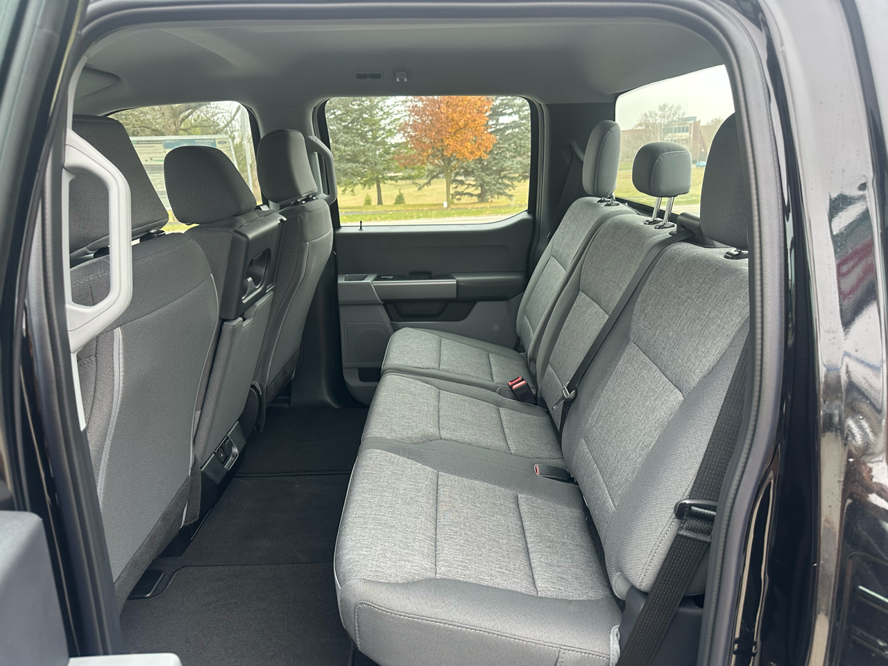 Ford F-250 SD XL Crew Cab 4WD 2026