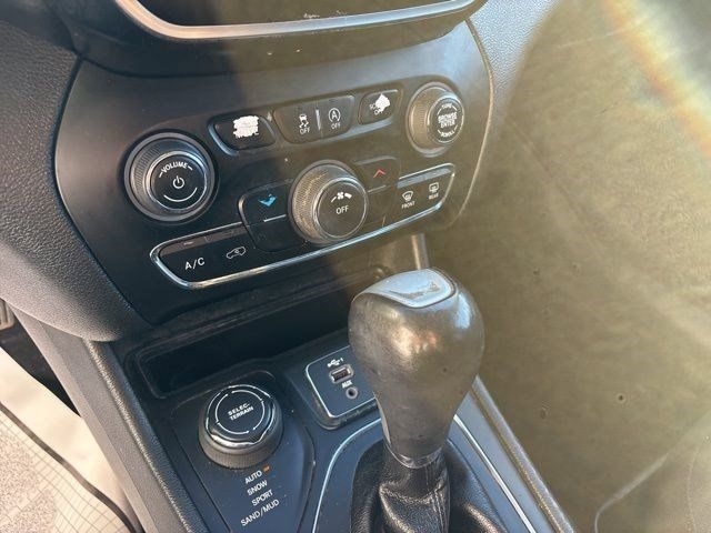 Jeep Cherokee Latitude 4WD 2019