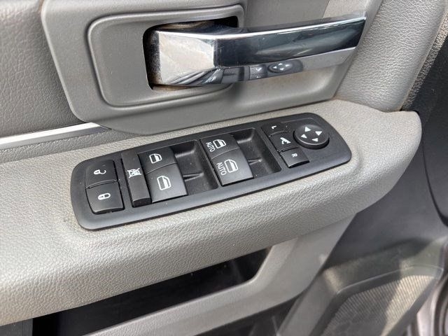 RAM 1500 SLT Crew Cab SWB 4WD 2018