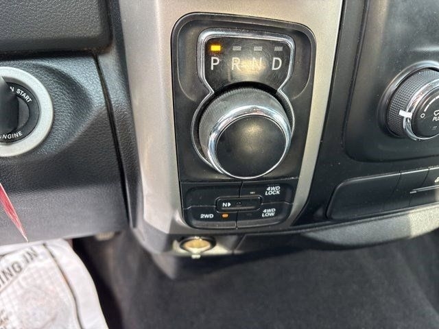 RAM 1500 SLT Crew Cab SWB 4WD 2018