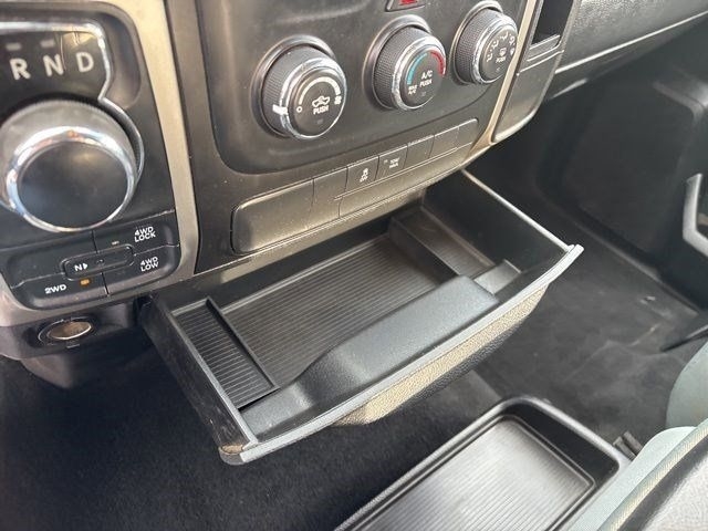 RAM 1500 SLT Crew Cab SWB 4WD 2018