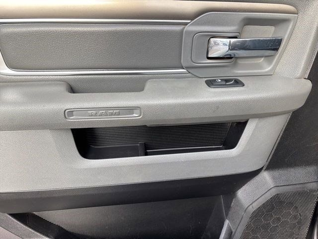 RAM 1500 SLT Crew Cab SWB 4WD 2018