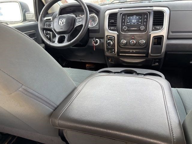 RAM 1500 SLT Crew Cab SWB 4WD 2018