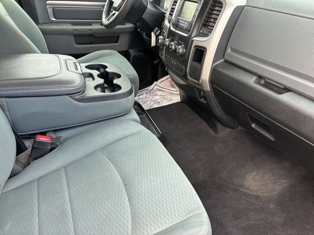 RAM 1500 SLT Crew Cab SWB 4WD 2018